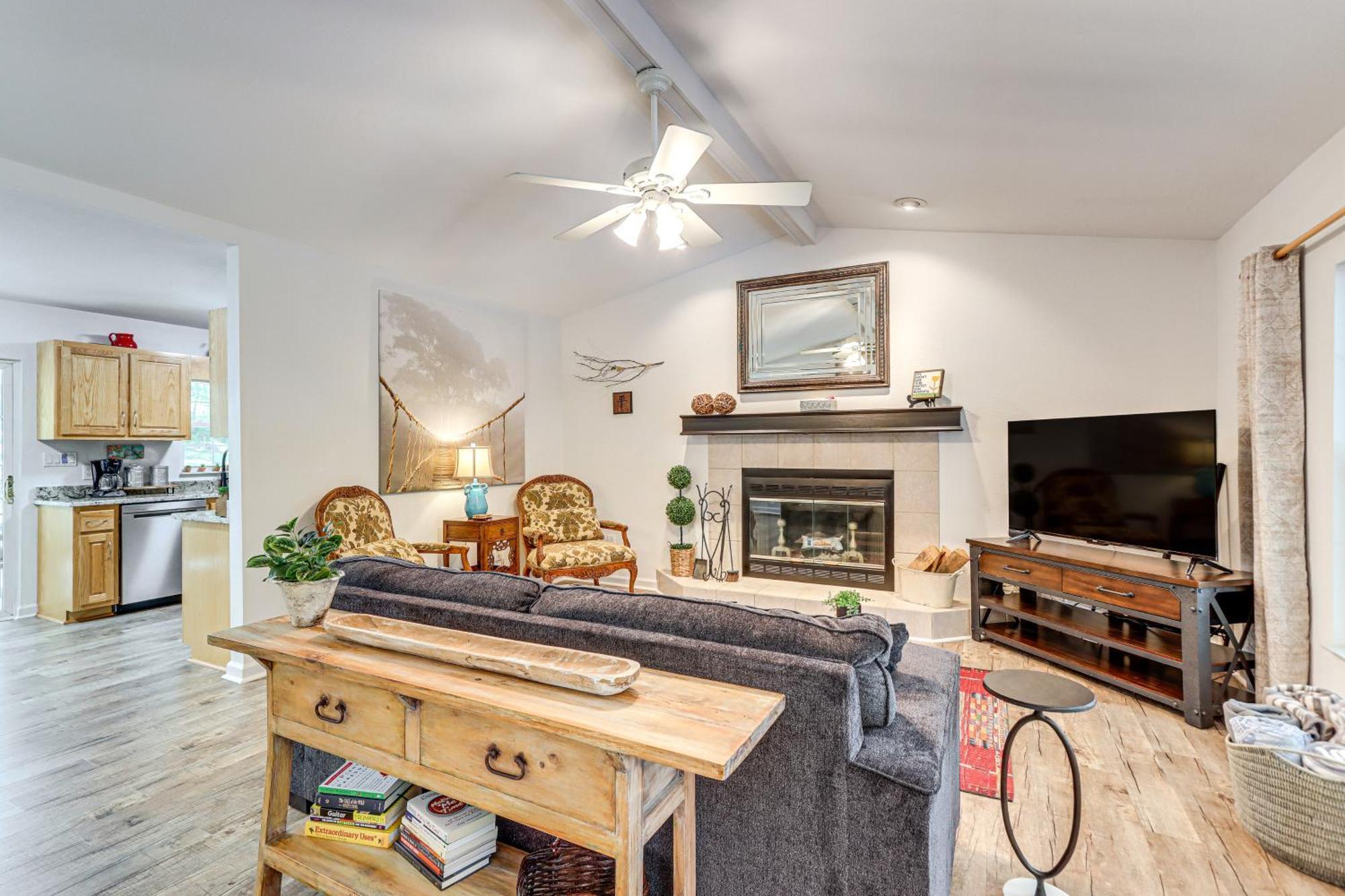 Pet-Friendly Home With Hot Tub In Blue Ridge! Екстериор снимка