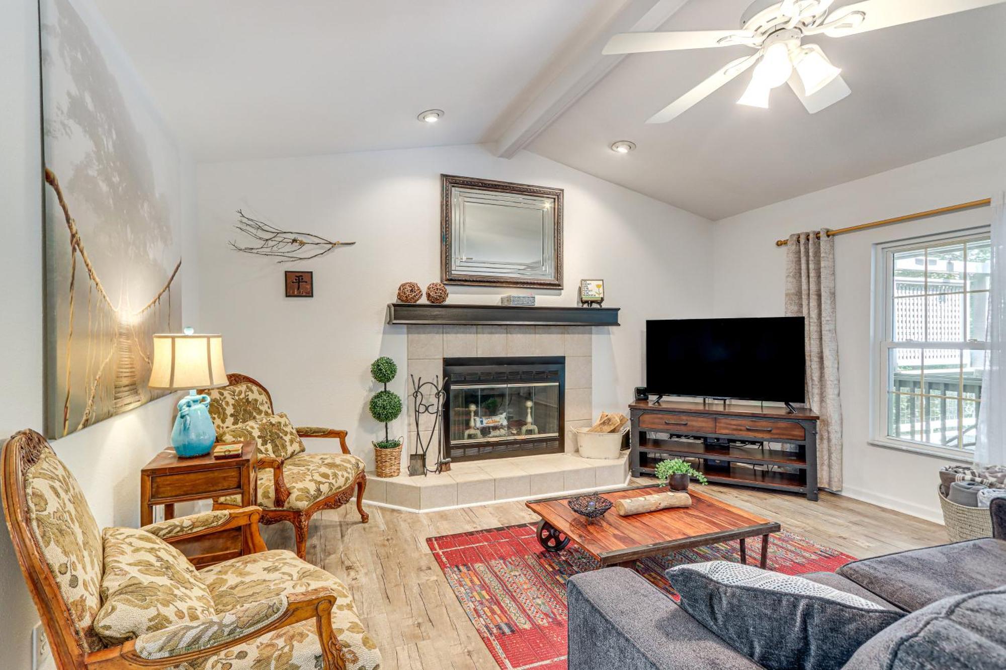 Pet-Friendly Home With Hot Tub In Blue Ridge! Екстериор снимка
